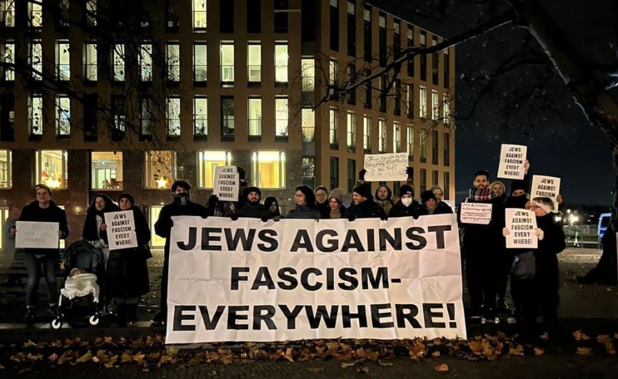 يهود وإسرائيليون يعيشون في ألمانيا ضد حكومة اليمين الفاشيّ الجديدة في إسرائيل